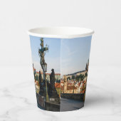 Uitzicht Prague Castle van Charles bridge, Tsjechi Papieren Bekers (Rechts)