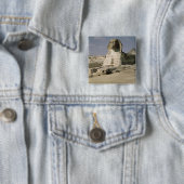 Uitzicht uit het noordoosten van de Sphinx Vierkante Button 5,1 Cm (In situ)