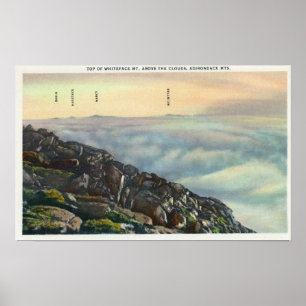 Uitzicht van andere Adirondack Mts boven de wolken Poster