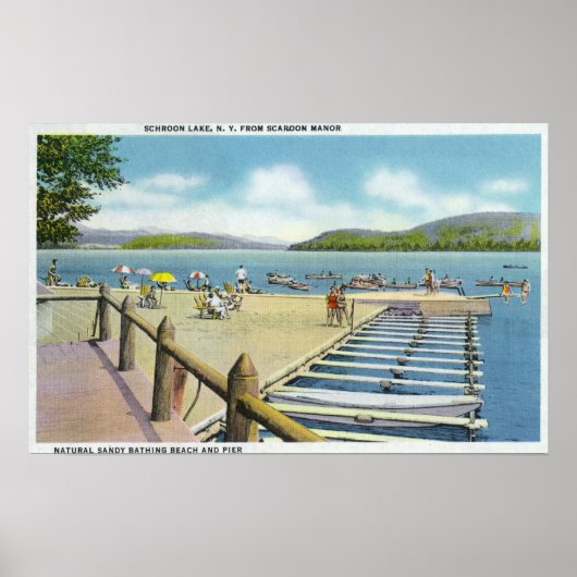 Uitzicht van Beach en Pier van Scaroon Manor Poster (Voorkant)