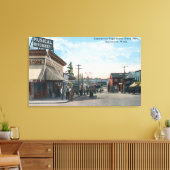 Uitzicht van binnenkomst op de werf van de Amerika Canvas Afdruk (Insitu (Woonkamer))