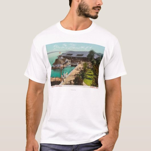 Uitzicht van Boat House, Lake, Leshi Park T-shirt (Voorkant)