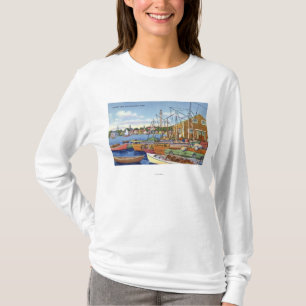 Uitzicht van boten in de haven t-shirt