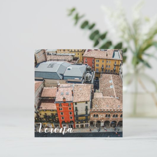 Uitzicht van boven van kleurrijke gevels van gebou (Staand voorkant)