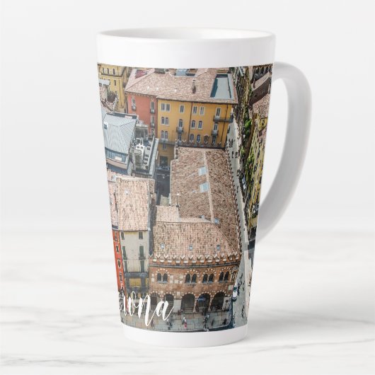 Uitzicht van boven van kleurrijke gevels van gebou latte mok (Rechterhoek)