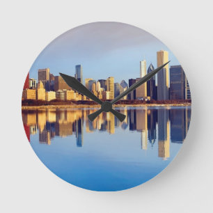Uitzicht van Chicago skyline met reflectie Ronde Klok