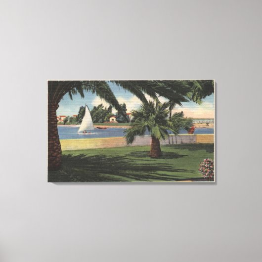 Uitzicht van Collins Island, Zeilboot op water Canvas Afdruk (Voorkant)