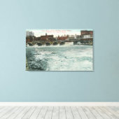 Uitzicht van Court Street Bridge met hoge tonen Canvas Afdruk (Insitu (Houten vloer))