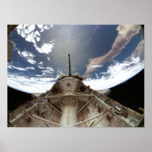 Uitzicht van de aarde van Space Shuttle Columbia Poster