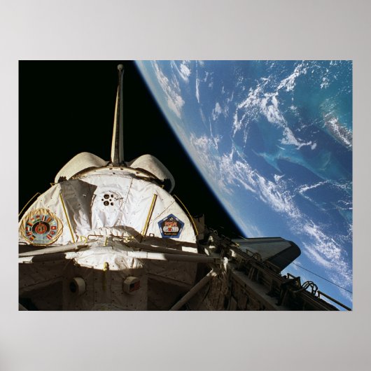 Uitzicht van de aarde van Space Shuttle Columbia Poster (Voorkant)