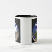 Uitzicht van de aarde waarop het Arctisch gebied t Mok (Midden)