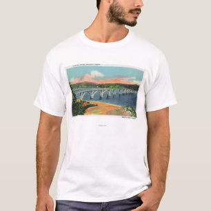 Uitzicht van de Alsea Bay Bridge T-shirt