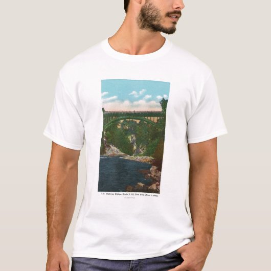 Uitzicht van de Amerikaanse Hoedbrug, route 9 T-shirt (Voorkant)