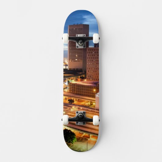 Uitzicht van de binnenstad persoonlijk skateboard (Voorkant)