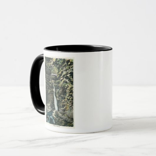 Uitzicht van de centrale cascade mok (Voorkant links)