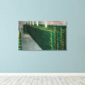 Uitzicht van de Champagne Vaults Asti, CA Canvas Afdruk (Insitu (Houten vloer))