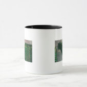 Uitzicht van de Champagne Vaults Asti, CA Mok (Midden)