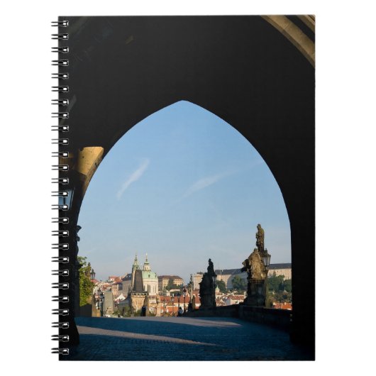 Uitzicht van de Charles-brug in Praag Notitieboek (Voorkant)