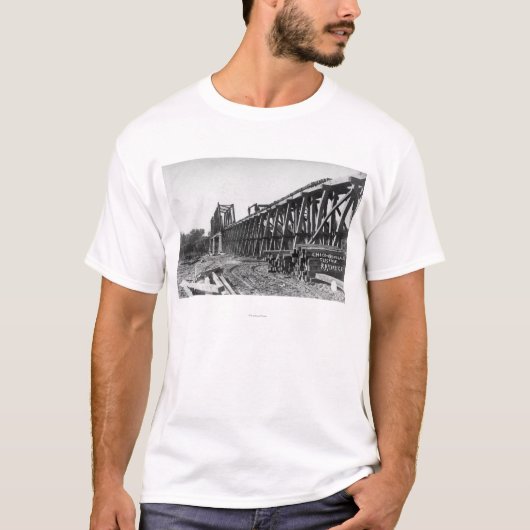 Uitzicht van de Chico-Oroville Bridge T-shirt (Voorkant)