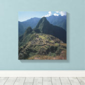 Uitzicht van de citadel bij Machu Picchu Canvas Afdruk (Insitu (Houten vloer))