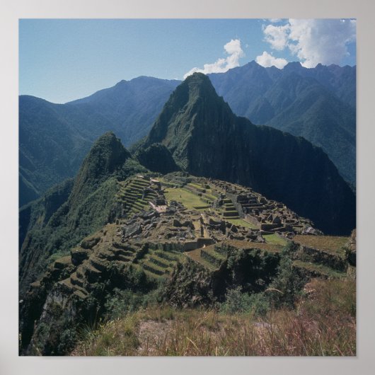 Uitzicht van de citadel bij Machu Picchu Poster (Voorkant)