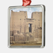 Uitzicht van de eerste pylon van de tempel van Hor Metalen Ornament (Links)