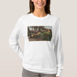 Uitzicht van de Front Mission Garden T-shirt