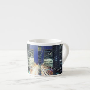 Uitzicht van de gebouwen van het financiële distr espresso kop