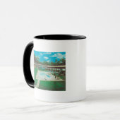 Uitzicht van de Golden-T-shirt Mok (Voorkant links)