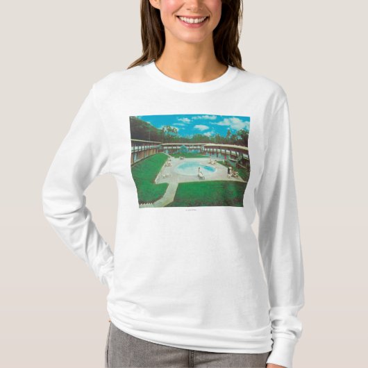 Uitzicht van de Golden T-shirt Resort Pool (Voorkant)