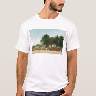 Uitzicht van de Guard Mount Presidio in Formation T-shirt