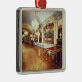 Uitzicht van de hal van de gevechten metalen ornament (Rechts)