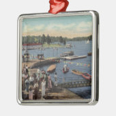 Uitzicht van de landing van het schip, badkuip metalen ornament (Links)