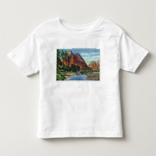 Uitzicht van de landing van Mount Majestic en Ange Kinder Shirts (Voorkant)