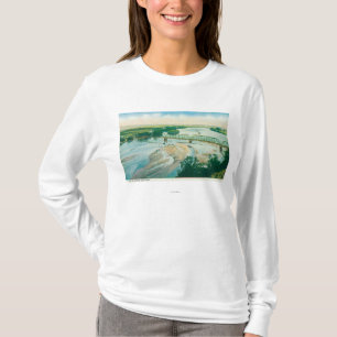 Uitzicht van de lucht in de rivier en de brug t-shirt