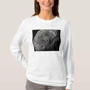 Uitzicht van de maan Hyperion van Saturnus met val T-shirt