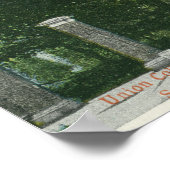 Uitzicht van de Memorial Gate van het Uniecollege Poster (Hoek)