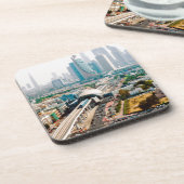 Uitzicht van de metrolijn en de wolkenkrabbers in onderzetter (Linkerzijde)