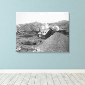 Uitzicht van de mijnbouwfabriek "Homeiedere Works" Canvas Afdruk (Insitu (Houten vloer))
