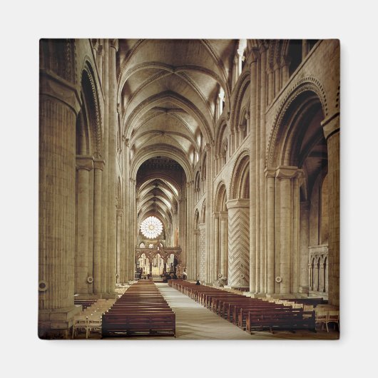 Uitzicht van de nave, gebouwd 1093-1289 magneet (Voorkant)