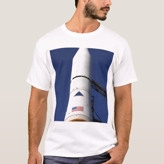 Uitzicht van de neuskegel van de delta IV-raket T-shirt (Voorkant)