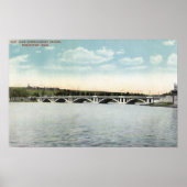 Uitzicht van de New Lake Quinsigamond Bridge Poster (Voorkant)