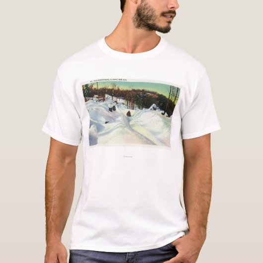 Uitzicht van de Olympische Bobsled op Mt. Van Hoev T-shirt (Voorkant)