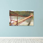 Uitzicht van de oude hangbrug canvas afdruk (Insitu (Houten vloer))