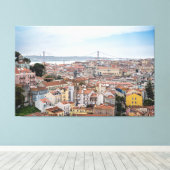 Uitzicht van de oude stad Lissabon en 25 april bru Canvas Afdruk (Insitu (Houten vloer))