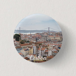 Uitzicht van de oude stad Lissabon en 25 april bru Ronde Button 3,2 Cm