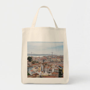 Uitzicht van de oude stad Lissabon en 25 april bru Tote Bag