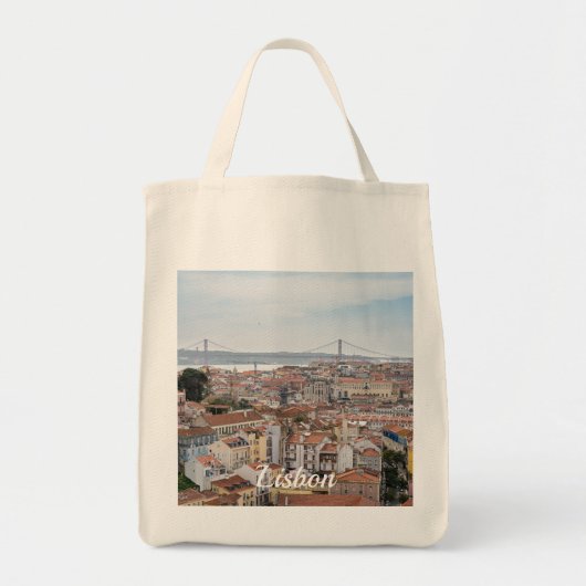 Uitzicht van de oude stad Lissabon en 25 april bru Tote Bag (Voorkant)