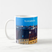 Uitzicht van de oude stad Nuremberg 's nachts Koffiemok (Links)