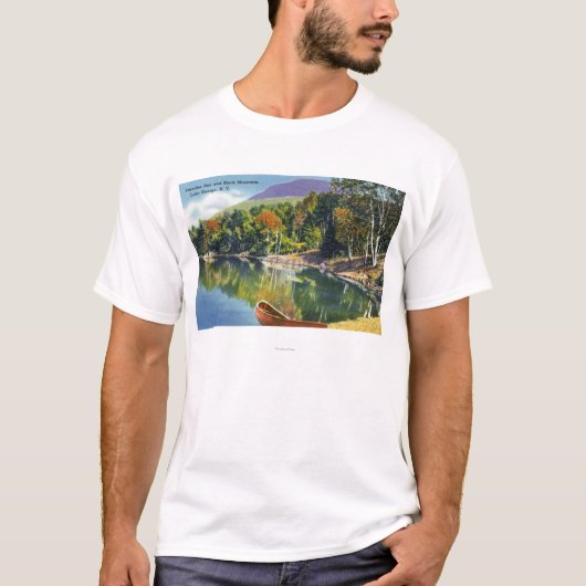 Uitzicht van de Paradise Bay en de Zwarte Berg van T-shirt (Voorkant)